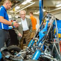 Seymour Padnos speaking with an engineering student.